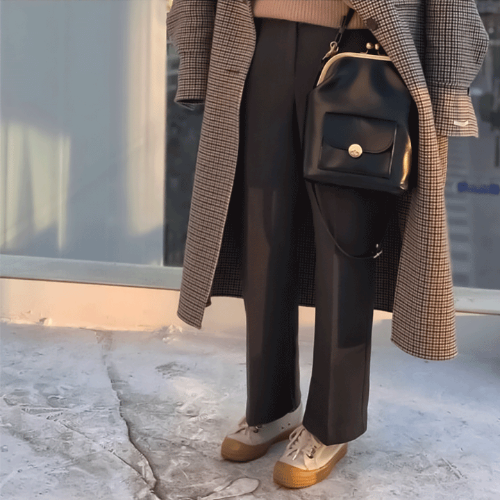 안나 - 키스 잠금 클로저가 있는 시크한 가죽 가방